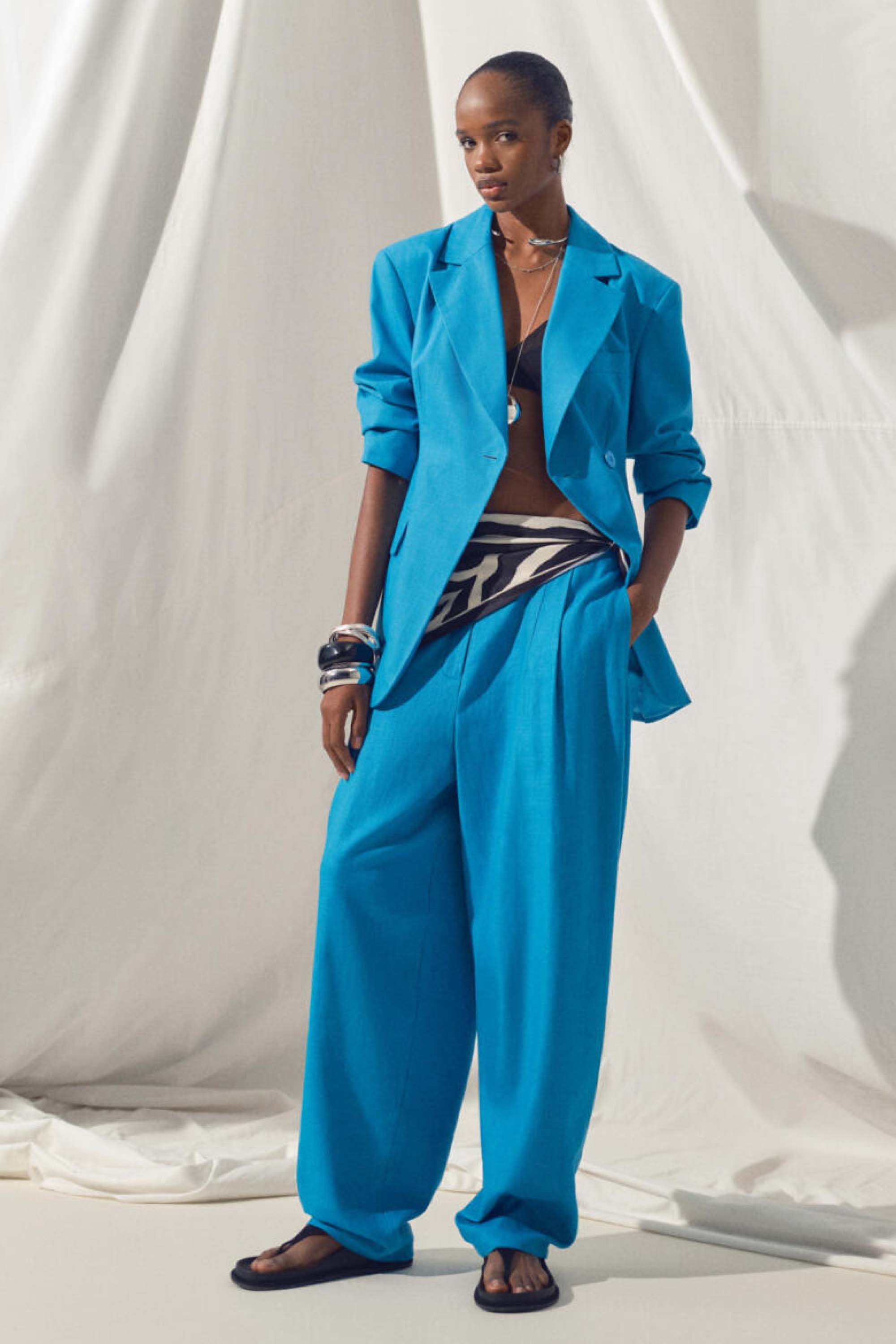 Super Weekend. Shop now.
