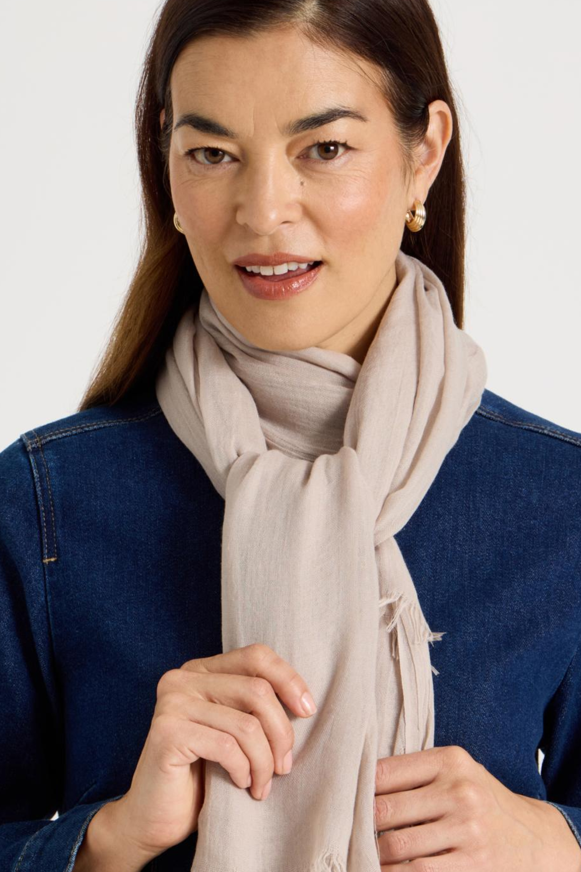30% off women's scarves, gloves and beanies