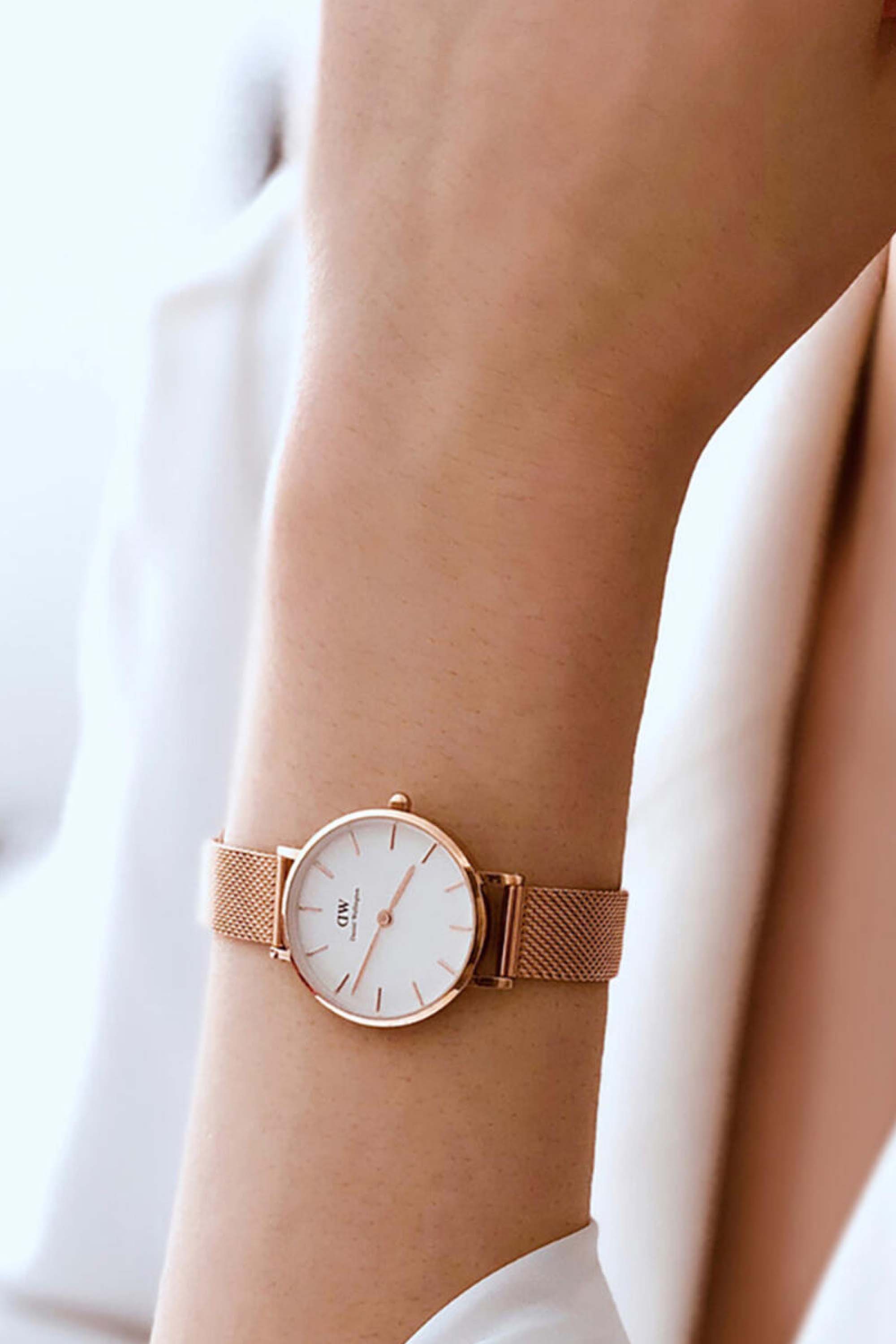 Super Weekend. Shop Now.