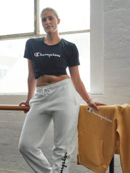 champion crop top and sweatpants