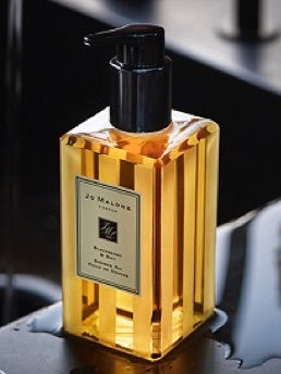 jo malone fragrance layered candle